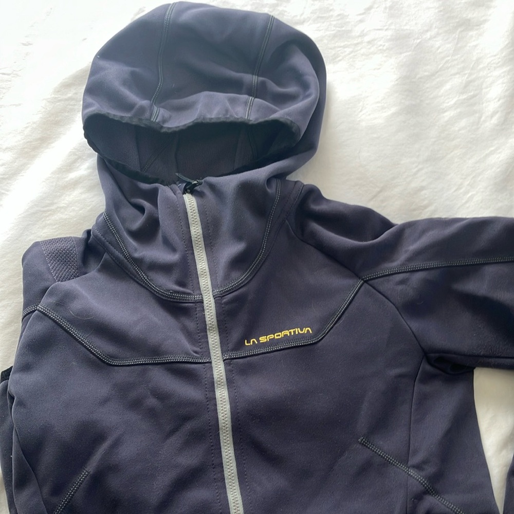 La Sportiva women’s gray hooded Jacket XS